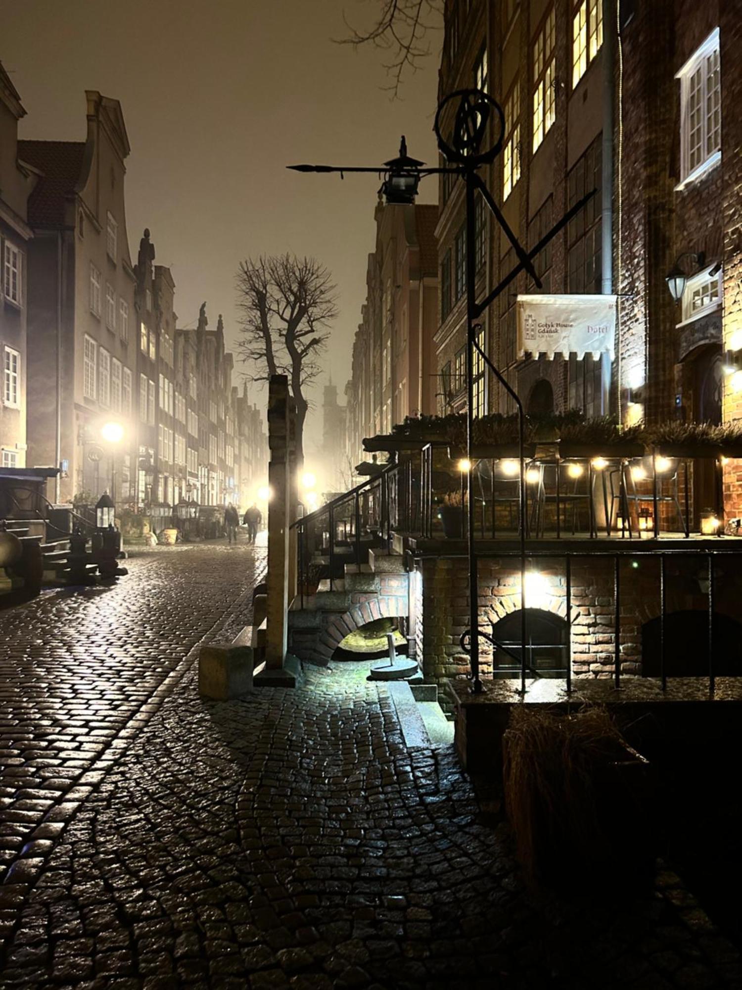 Baltic Gdansk Old Town Heart Aparthotel Exterior photo