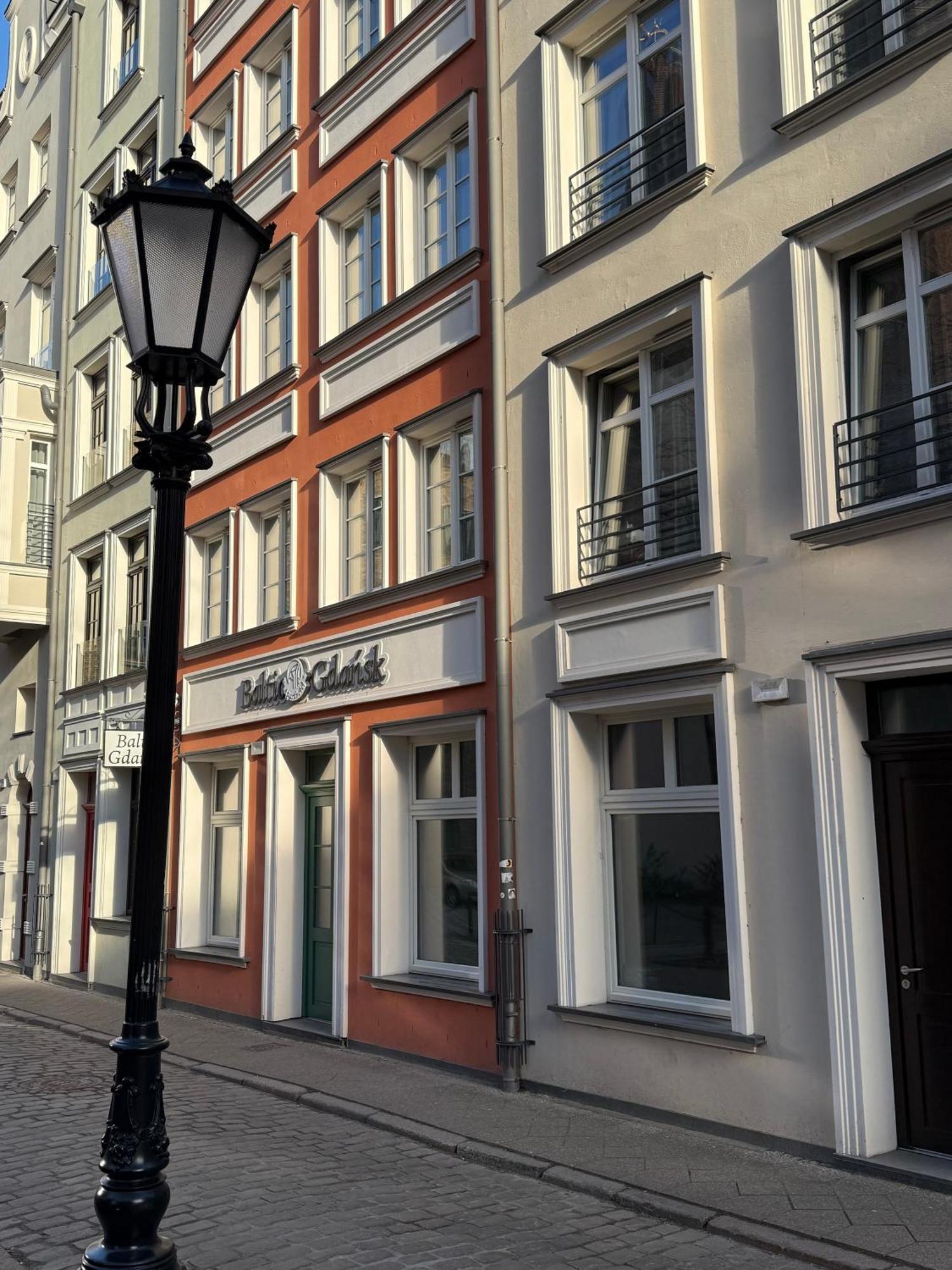 Baltic Gdansk Old Town Heart Aparthotel Exterior photo